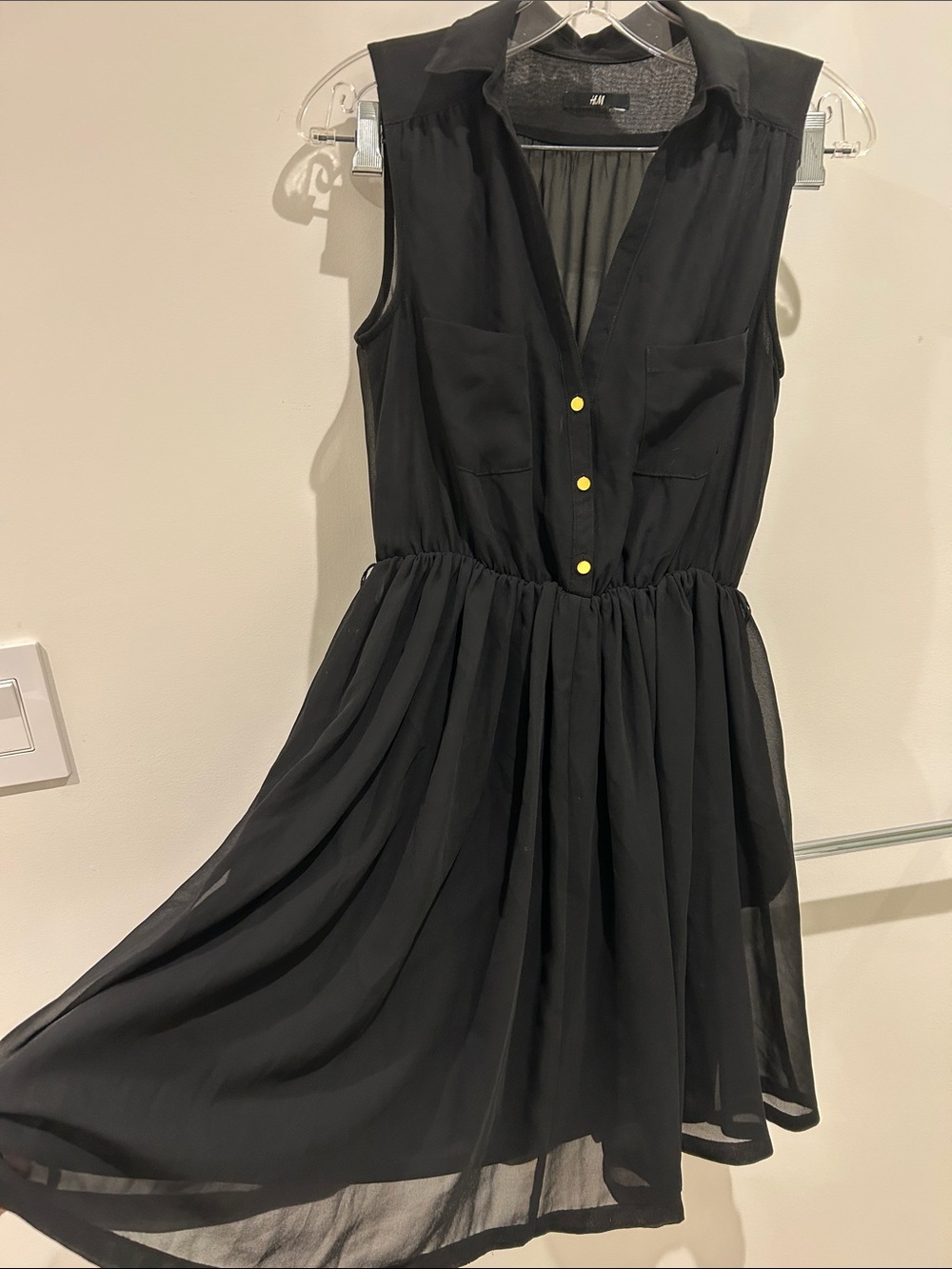 H&M Black Sleeveless Collared Button-Front Dress